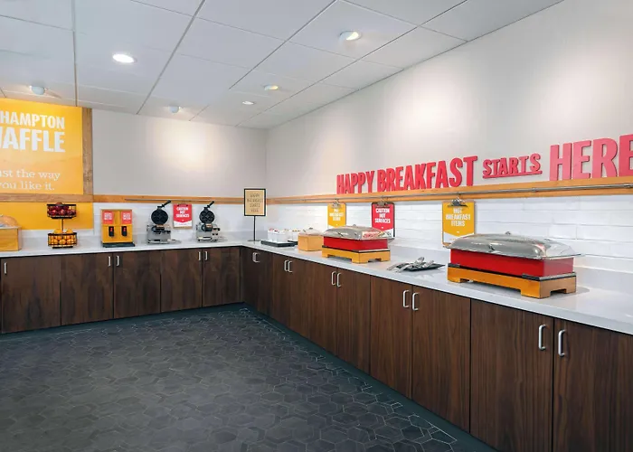 Hampton Inn & Suites Cleveland-Beachwood